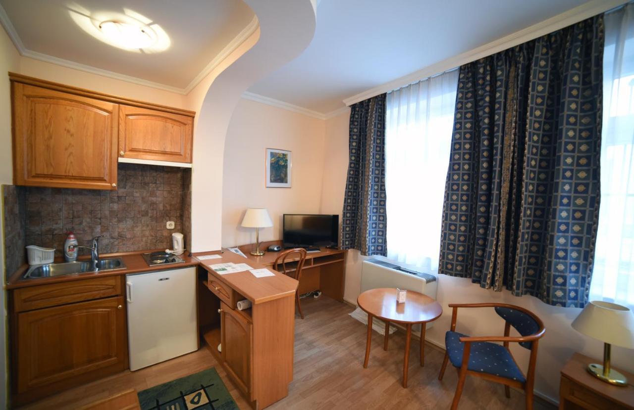 מישקולץ Hotel Pannonia מראה חיצוני תמונה
