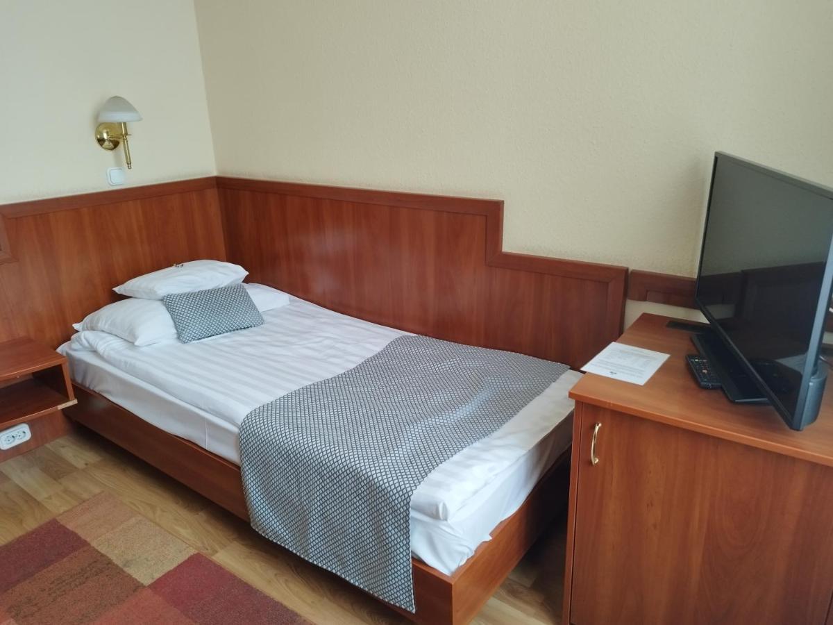 מישקולץ Hotel Pannonia מראה חיצוני תמונה