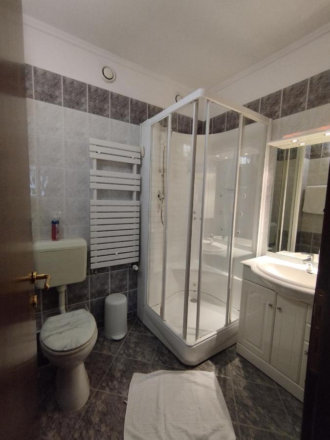 מישקולץ Hotel Pannonia מראה חיצוני תמונה