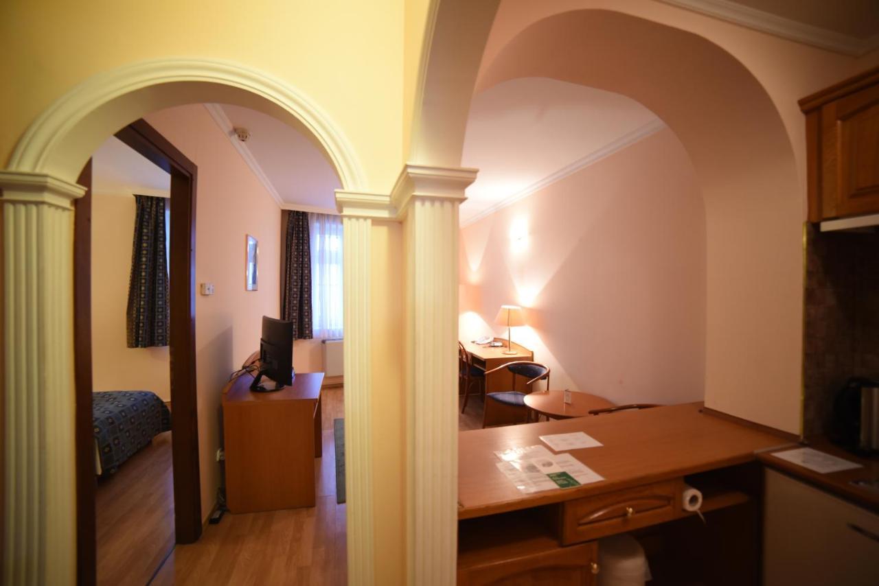 מישקולץ Hotel Pannonia מראה חיצוני תמונה