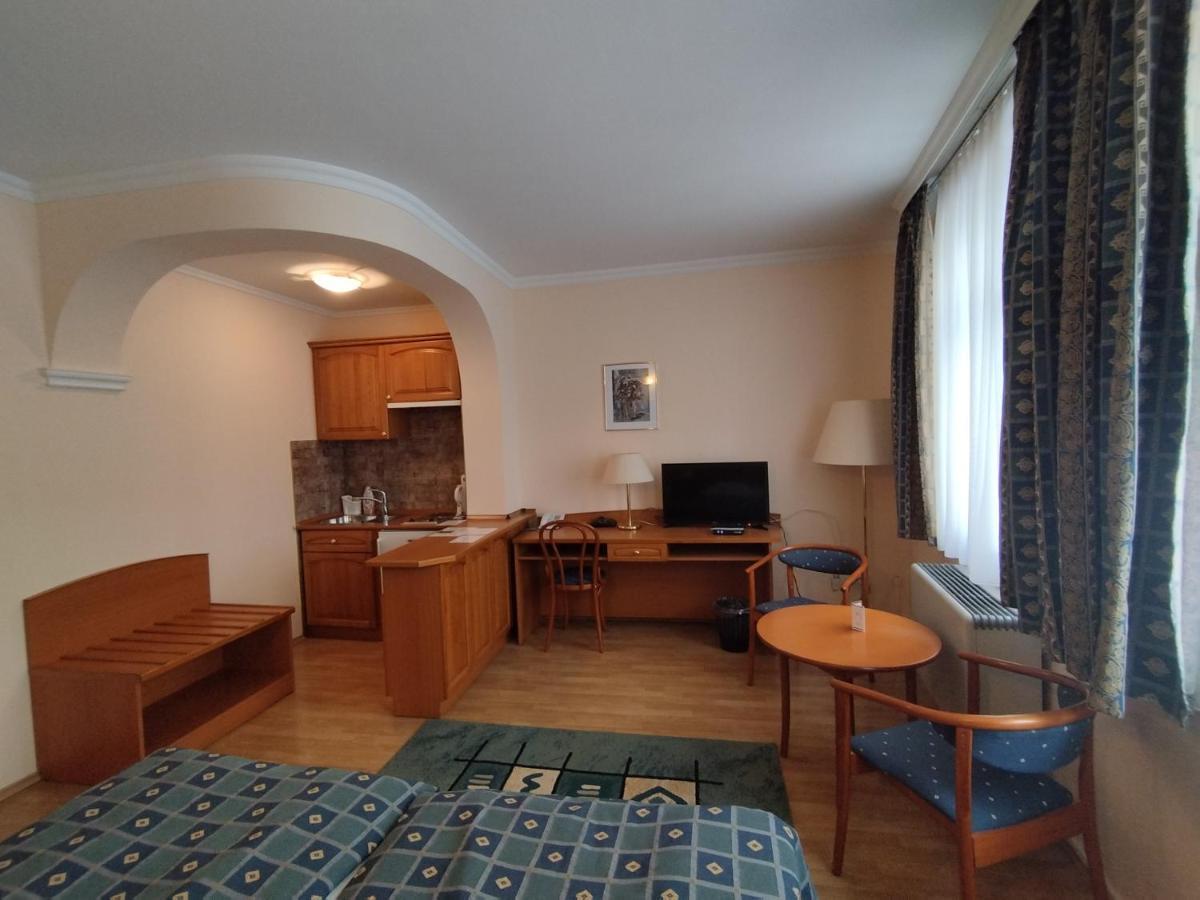 מישקולץ Hotel Pannonia מראה חיצוני תמונה