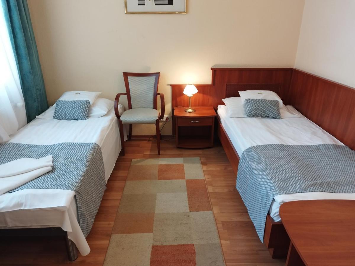 מישקולץ Hotel Pannonia מראה חיצוני תמונה